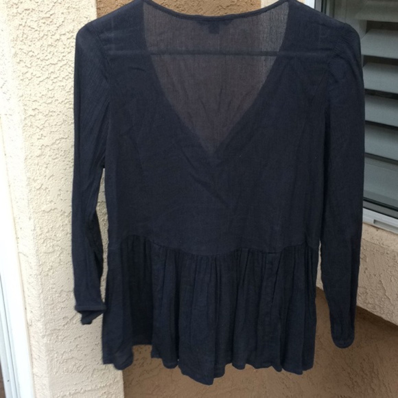 American Eagle Floral Embroidered Peplum Top - Picture 6 of 6